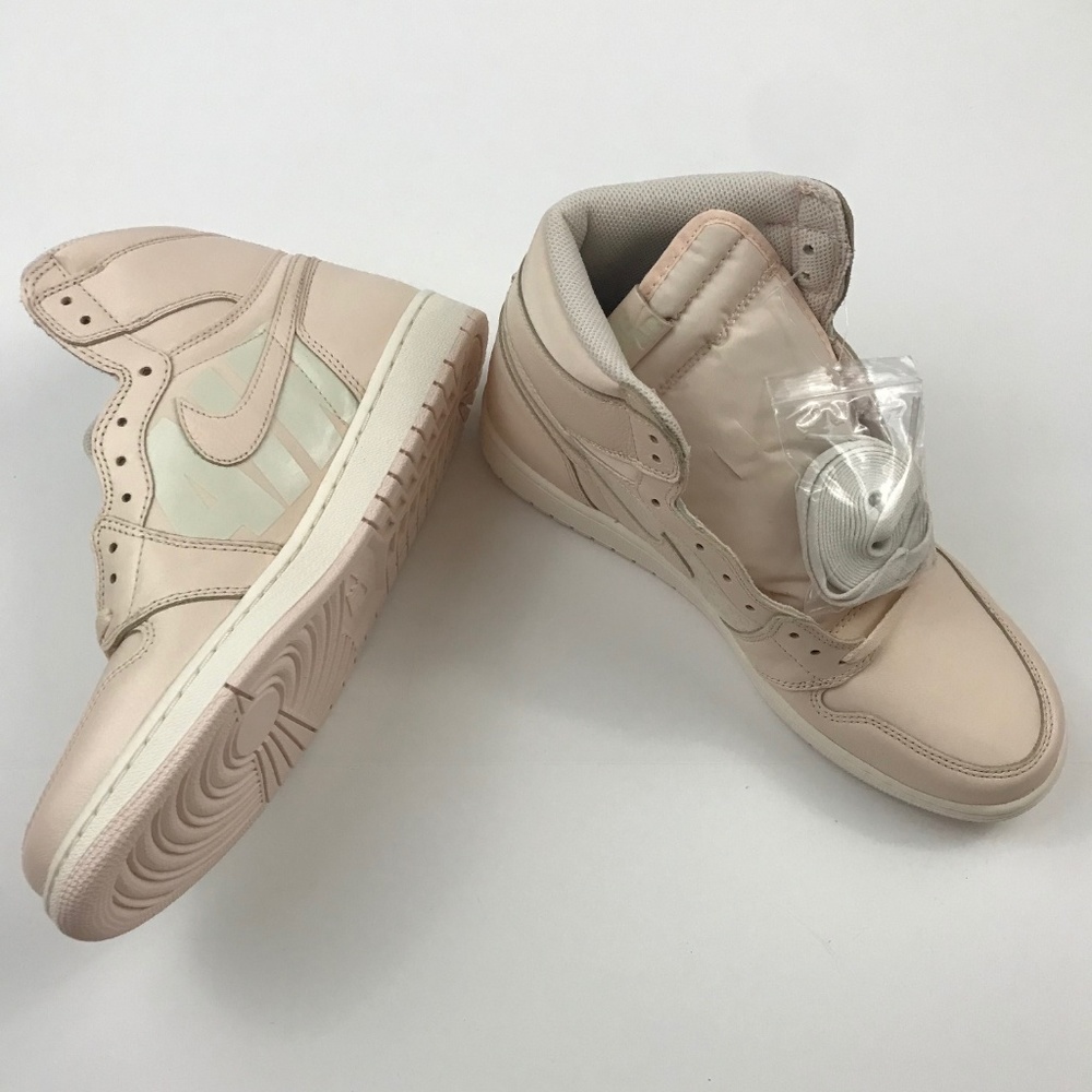 Nike Air Jordan 1 Retro High OG Guava Ice/Sail - Picture 2 of 3
